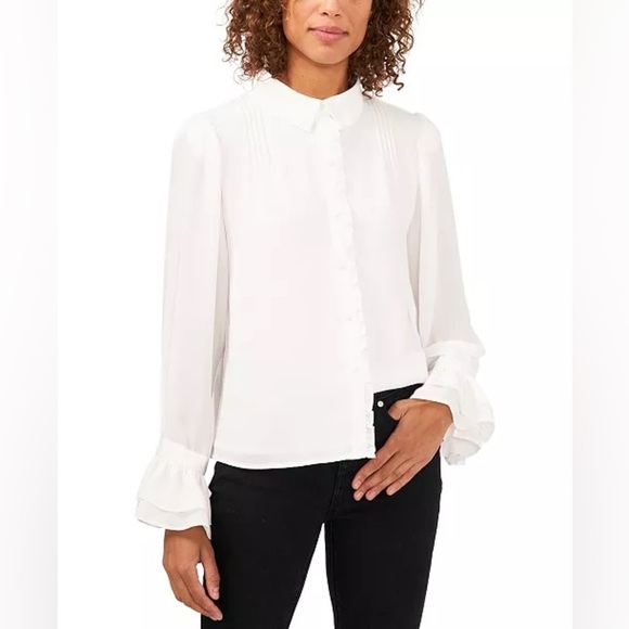 Riley & Rae Tops - NWOT RILEY & RAE Ruffled Blouse
